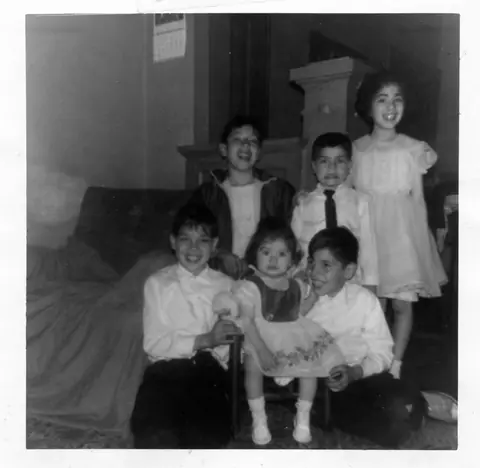 Lozano siblings: Lupe (12), Gus, Emma (8), Rudy (10), Liz and Ralph (9), Chicago