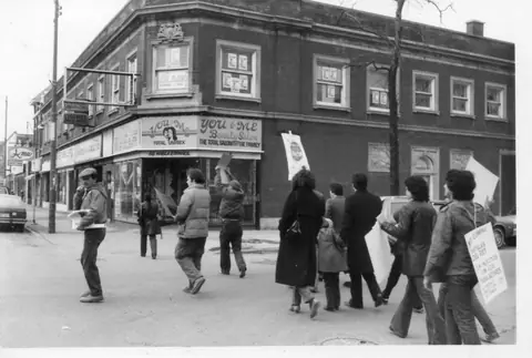 Del Rey demonstration