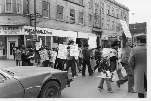 Del Rey demonstration